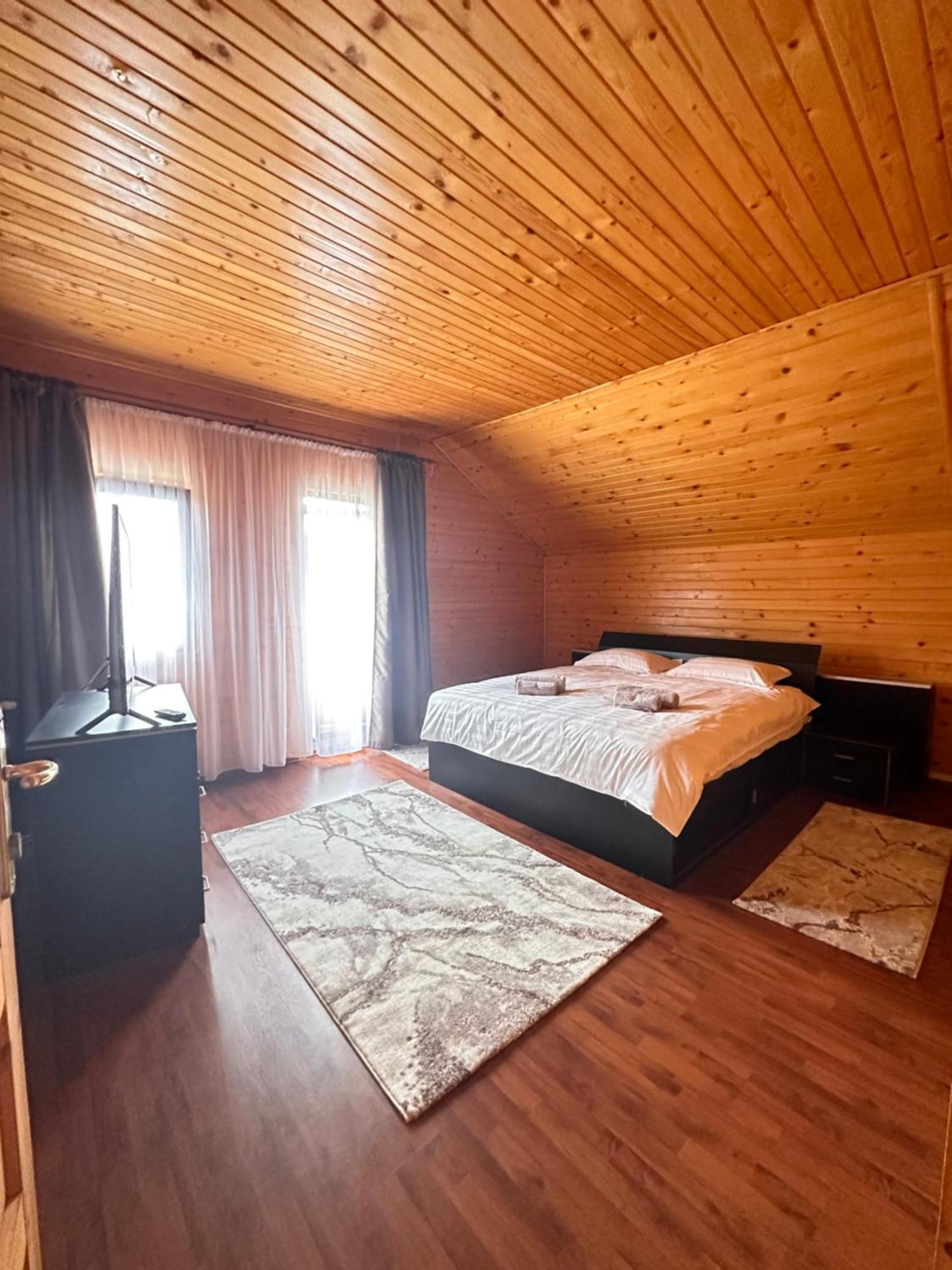 Ollie'S Mountain Chalet Buşteni Eksteriør bilde